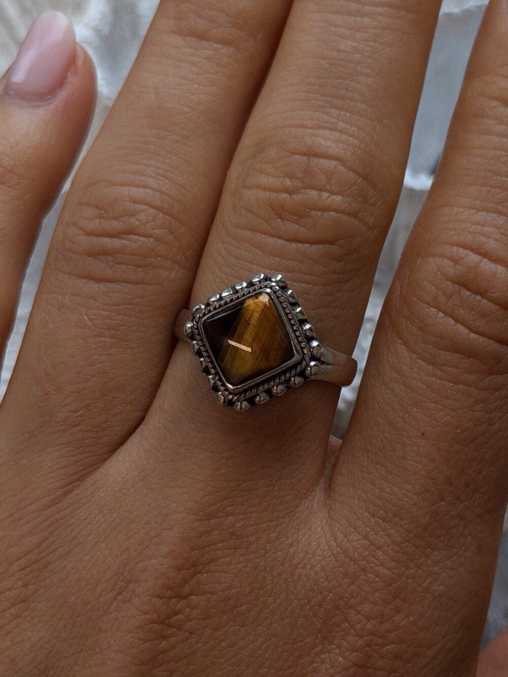Vintage 925 Sterling Silver Tigers Eye Gemstone Ring Size 9